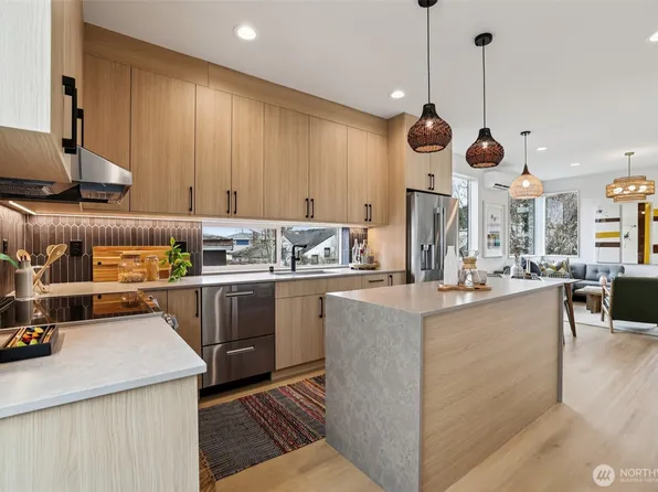 2626 58th Avenue SW #A, Seattle, WA 98116