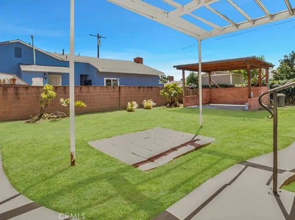 1214 Halladay St, Santa Ana, CA 92707
