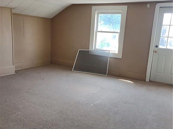 5th image of 115 W Smith St