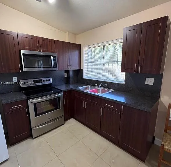 28364 SW 140th Pl — Photo 8