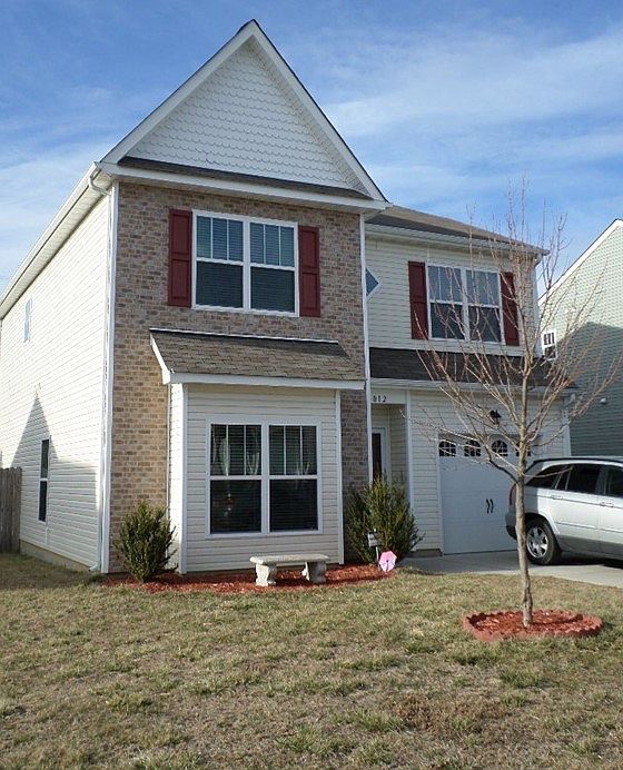 2nd image of 3012 Maura Ct