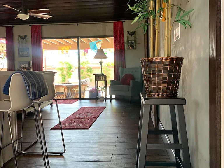 front entry hallway view