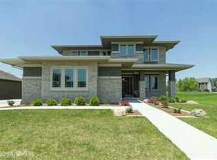 17249 Berkshire Pkwy, Clive, IA 50325
