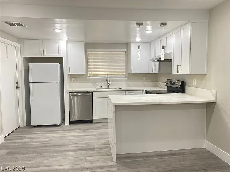 3253 Savalli St #D — Photo 5