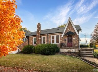 3892 Kingsland Ct, Saint Louis, MO 63116