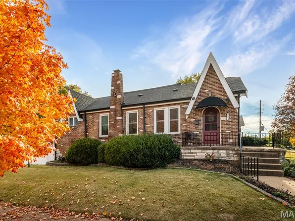 3892 Kingsland Ct, Saint Louis, MO 63116