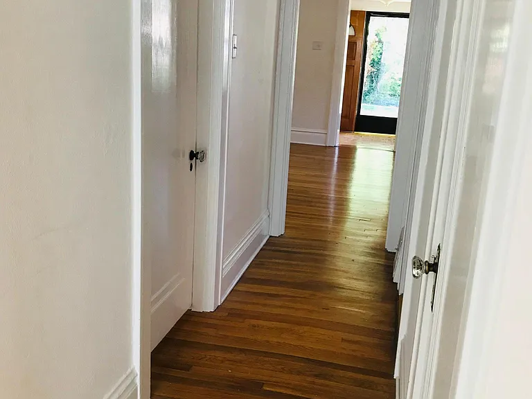 300 Papin Ave — Photo 28