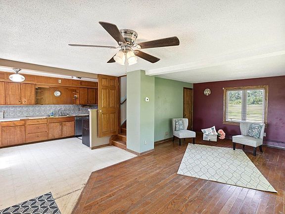3rd image of 5865 W Burns Rd