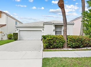 678 NW 155th Ter, Pembroke Pines, FL 33028