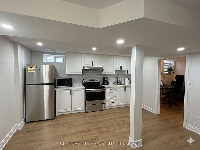 5 Haida Sq #BASEMENT — Photo 2