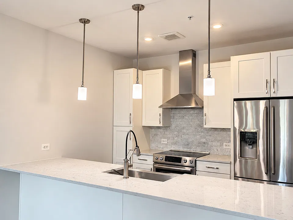 1411 Key Blvd #301