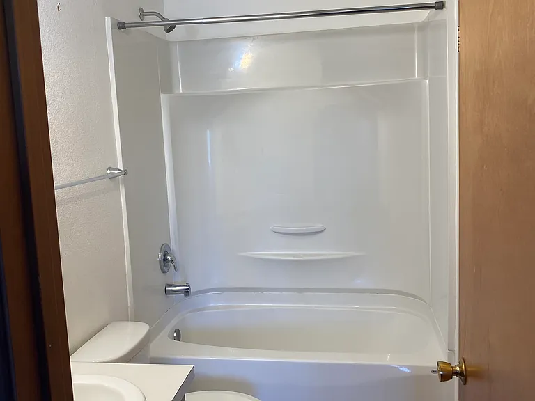 121 Kensington Ave SW #3 — Photo 8