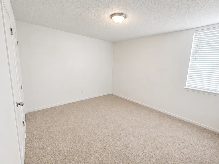 625 N 600 W #1 — Photo 4