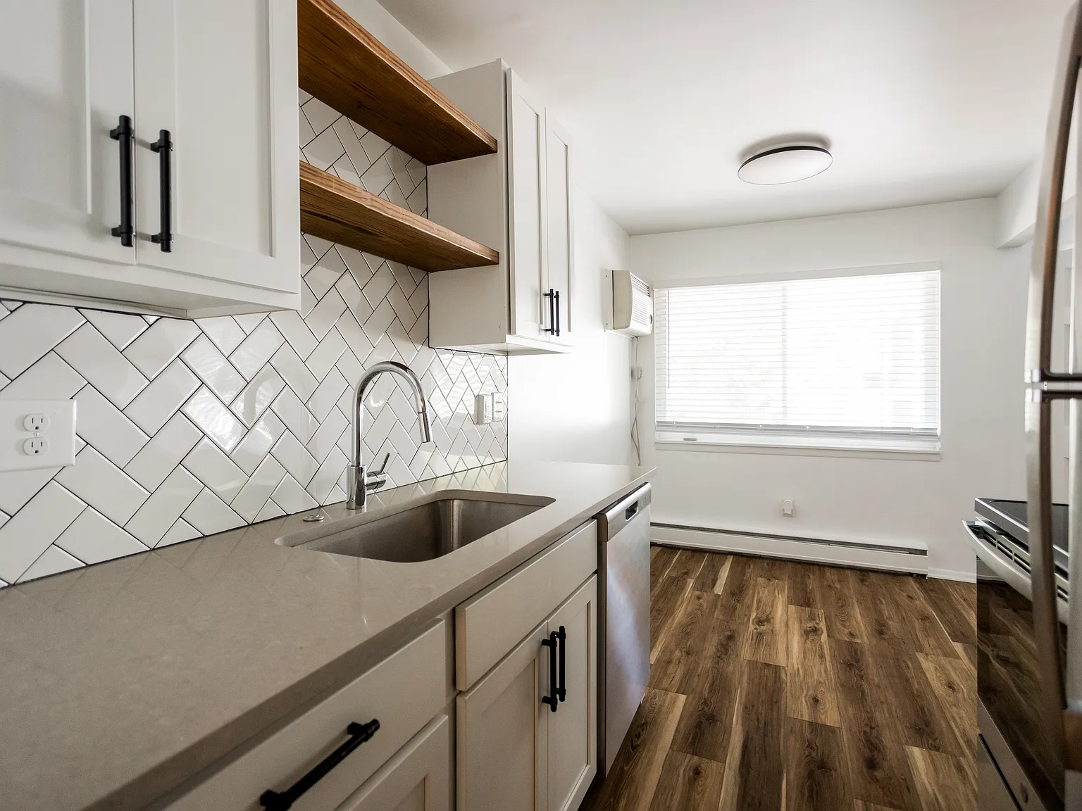 1 bed, 630 sqft, $1,425 — Photo 1
