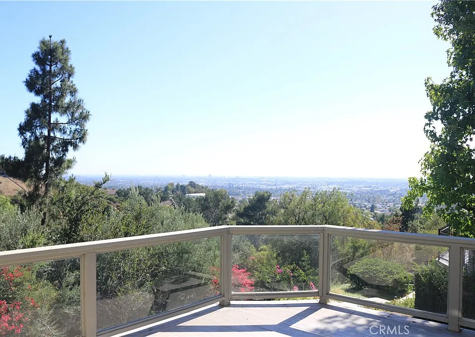 4310 E Terra Vista Ln