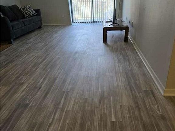 2nd image of 824 Forest Green Dr Unit 824