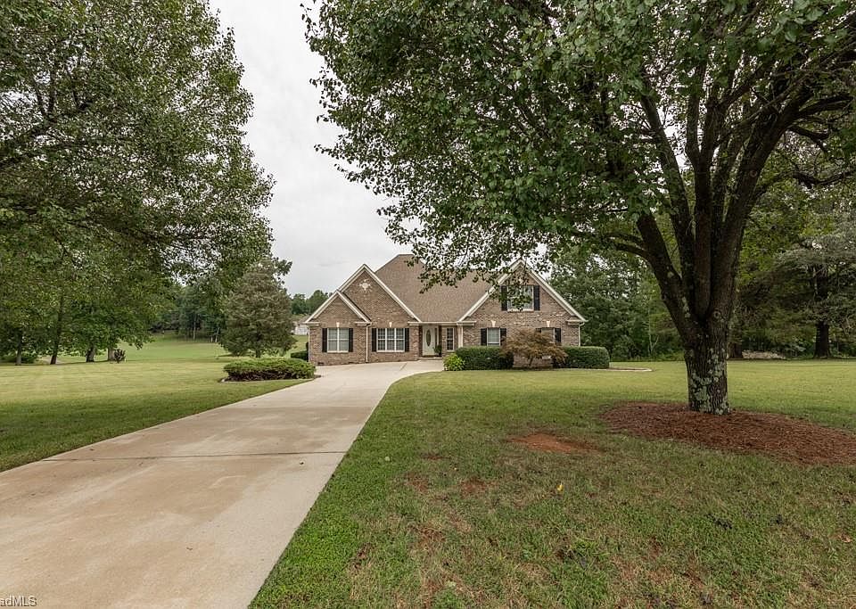 510 Mashie Dr, Summerfield, NC 27358 MLS 1117473 Zillow