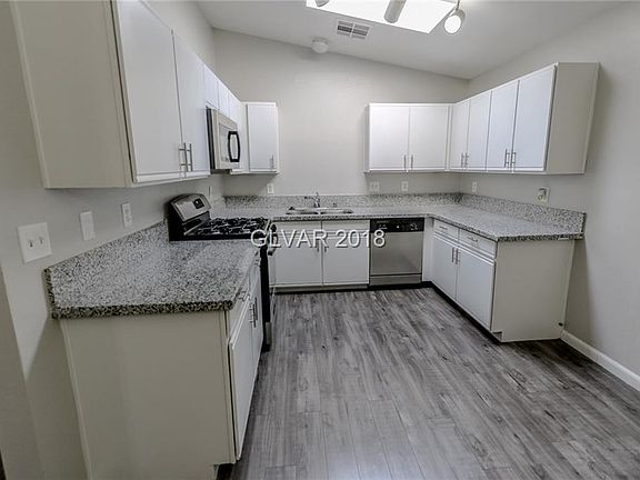 4th image of 2329 Daisy Hill Ave