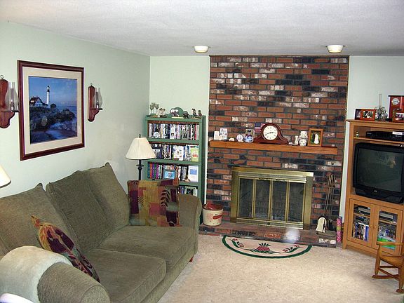 Living Room, beautiful fireplace!
