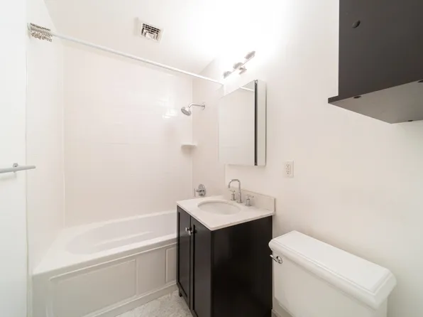 227 Christopher Columbus Drive image 8 of 18