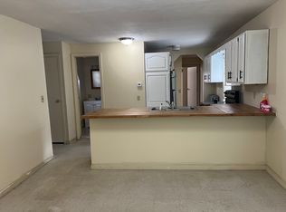 1-3 Students Ln, Pittsfield, MA 01201