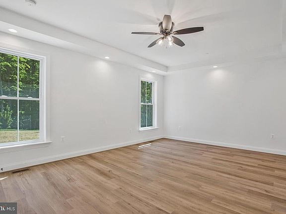 3rd image of 4661 Leaning Pine Pl