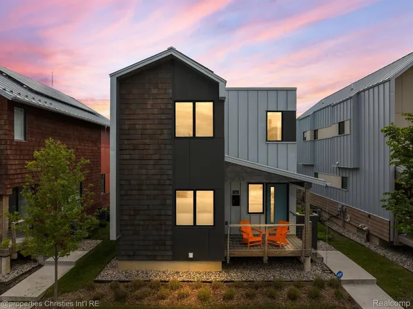 3940 Fourth, Detroit, MI 48201