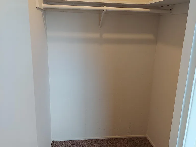3227 Williamsburg Dr #4 — Photo 8