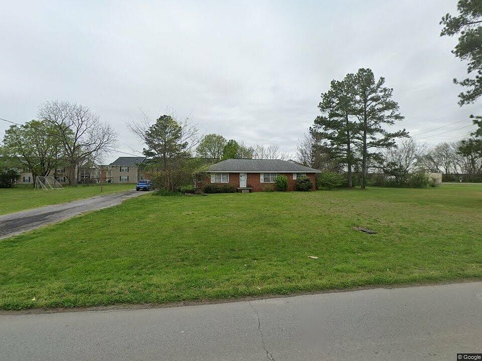1st image of 137 Gils St