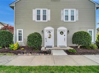 105 Seaside Ln, Virginia Beach, VA 23462