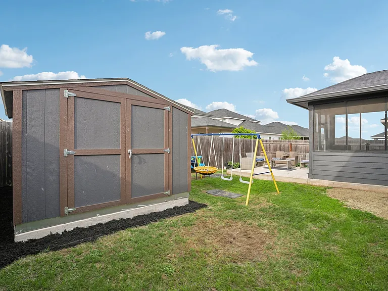 8915 Portobello Way — Photo 29