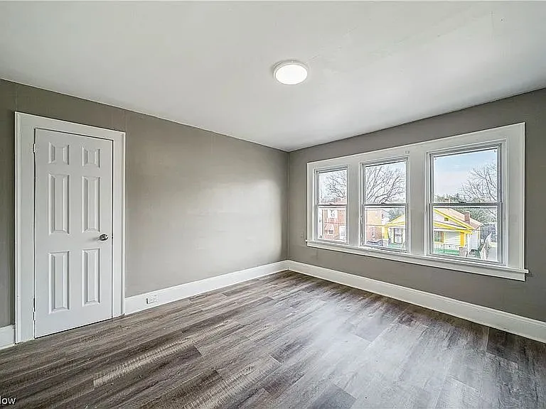 1514 Clermont Rd — Photo 4