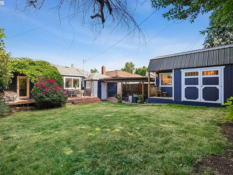 4915 NE 78th Ave — Photo 22
