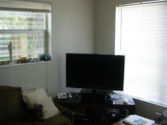 5th image of 737 Harth Drive S