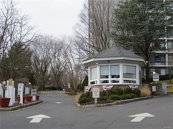 3rd image of 500 High Point Dr APT 606