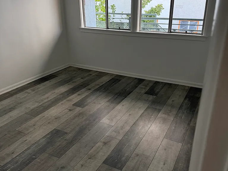 1738 Winona Blvd #2 — Photo 5