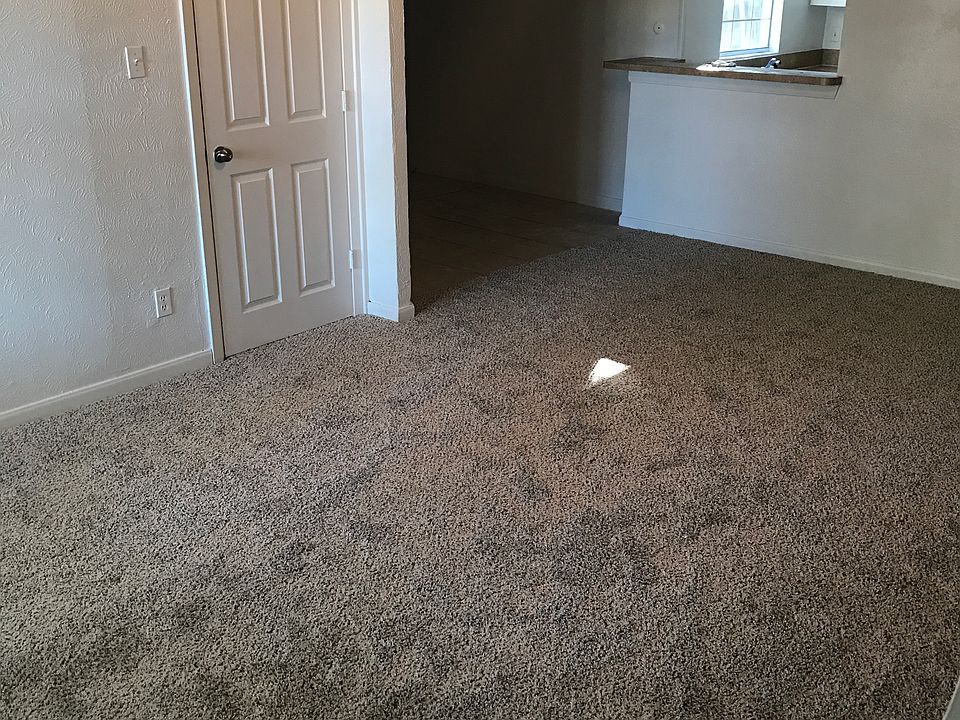 2nd image of 2631 Santiago Ct