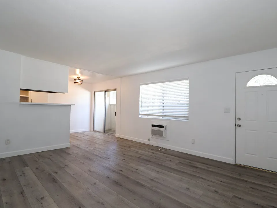 460 Vista Ave