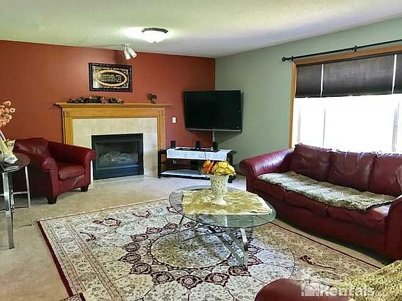 5th image of 3832 Featherstone Dr