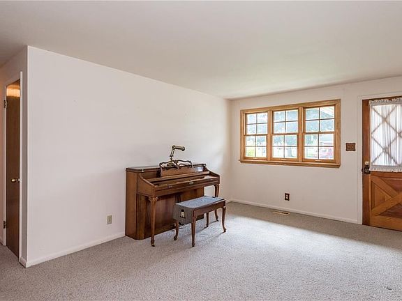 5th image of 5436 Emmons St