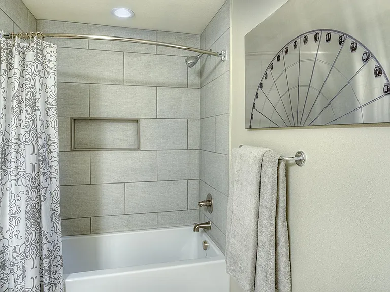 Heritage Place bathroom