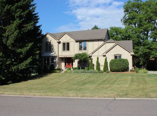 22342 Heatheridge Ln, Northville, MI 48167