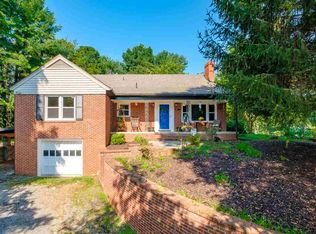 1506 Ridgeway Dr, Staunton, VA 24401