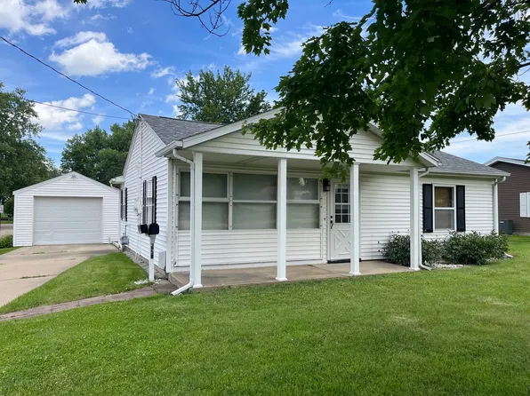 526 Edwards St, Kewanee, IL 61443