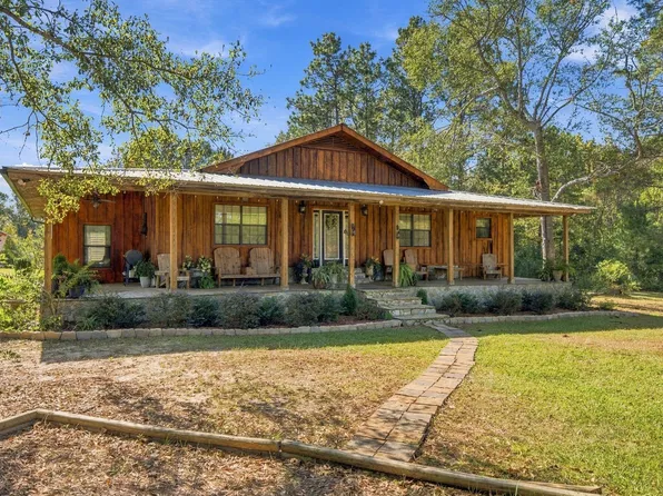 1859 Gumpond Beall Rd, Lumberton, MS 39455