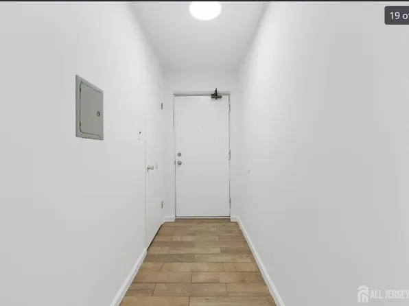 1602 Raspberry Ct, Edison, NJ 08817