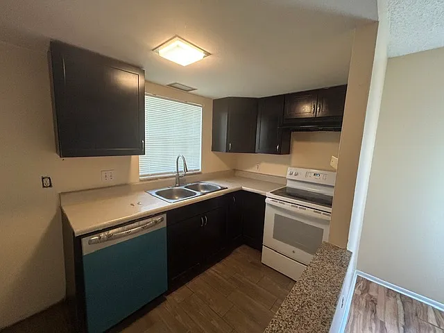 8510 13th St N #D — Photo 7
