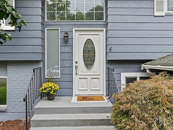 2nd image of 11110 23rd Drive SE