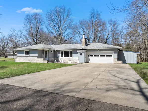 409 Orchard Ct, Gobles, MI 49055