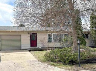 1909 9th St NW, Minot, ND 58703